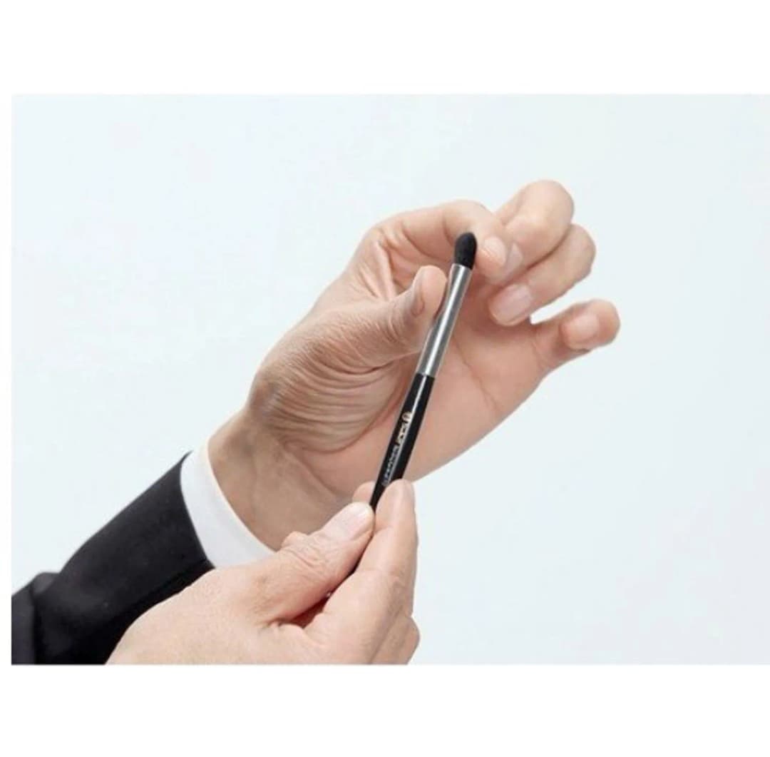 Studio17 Detail Eye Defining Brush 721 /Нүдний багс/ - 2